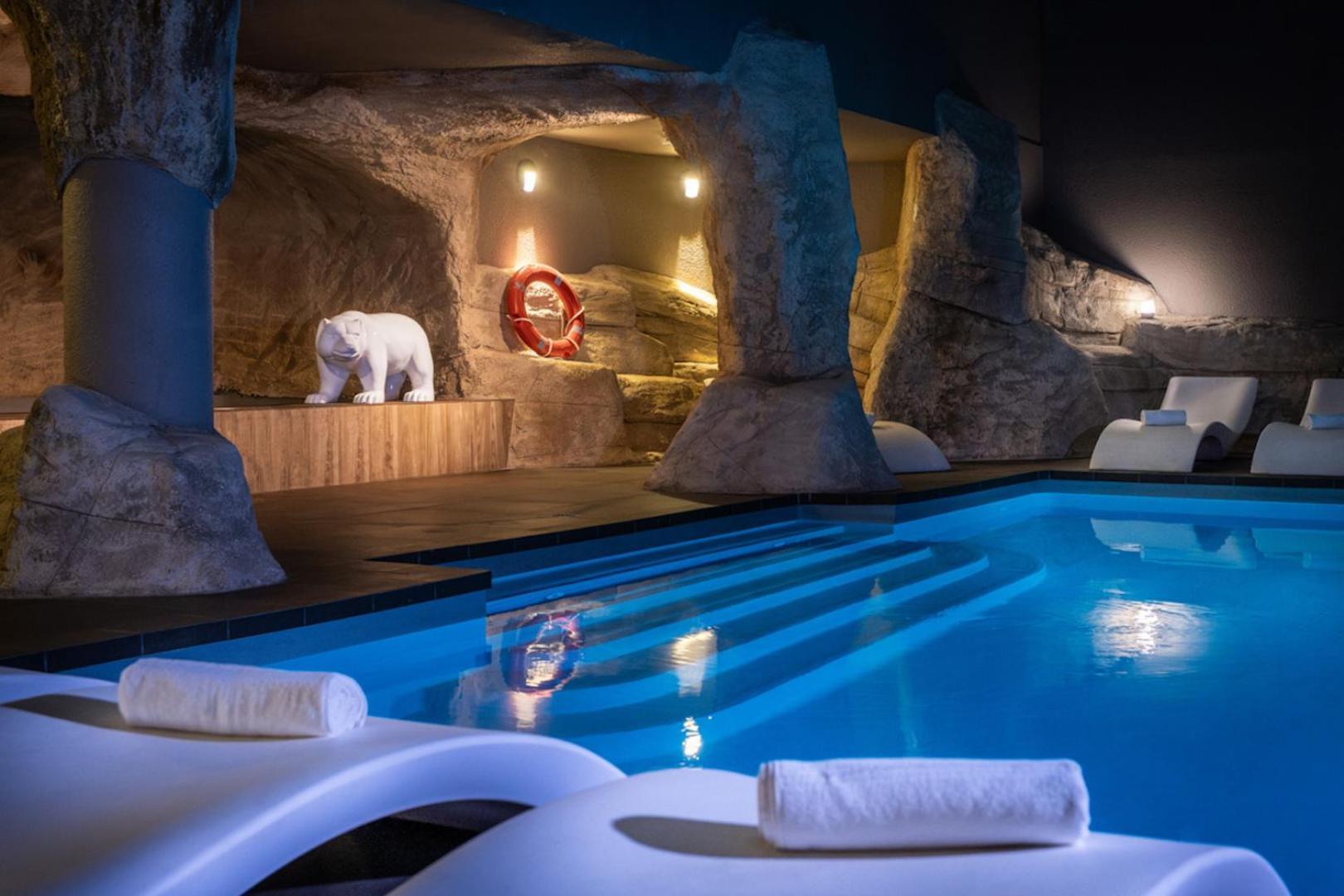 Royal Ours Blanc Boutique Hotel & Spa Alpe d'Huez Bagian luar foto